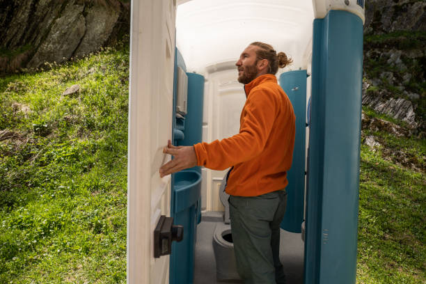 Porta potty delivery and setup in Caledonia, MI